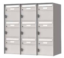 Zusammenbau von Briefkastenelementen